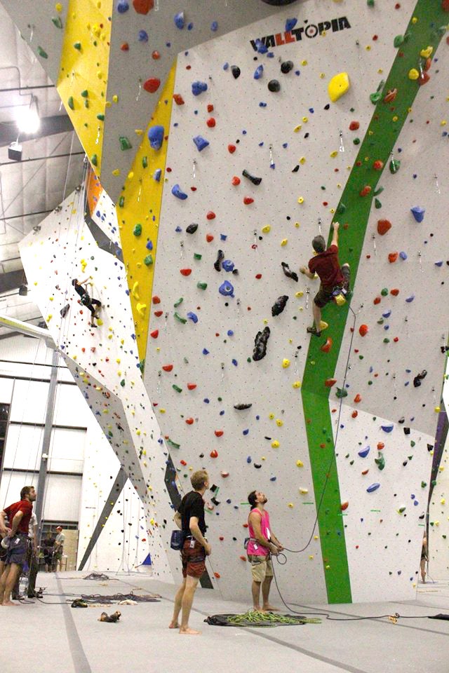 10344376_479260035543190_1987785186302649608_o copy.jpg Metrorock Best Gyms Issue