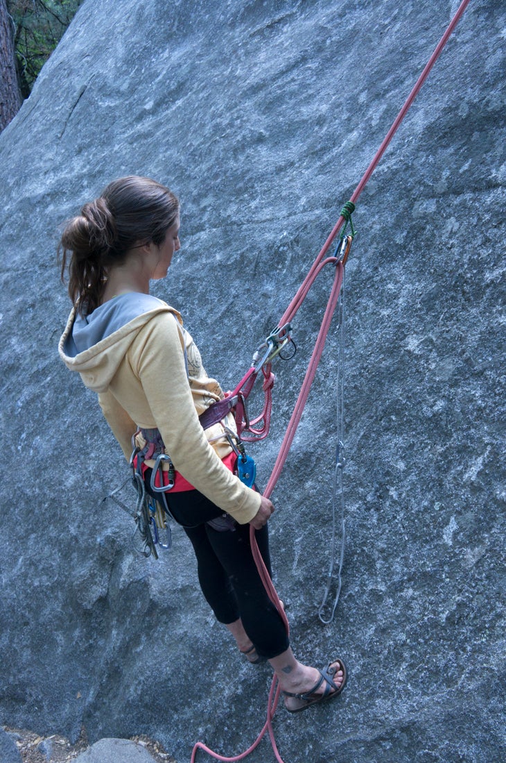 TechTips_OakleyFlower_Rappel-6 Rappelling ascend rope friction hitch rescue climbing