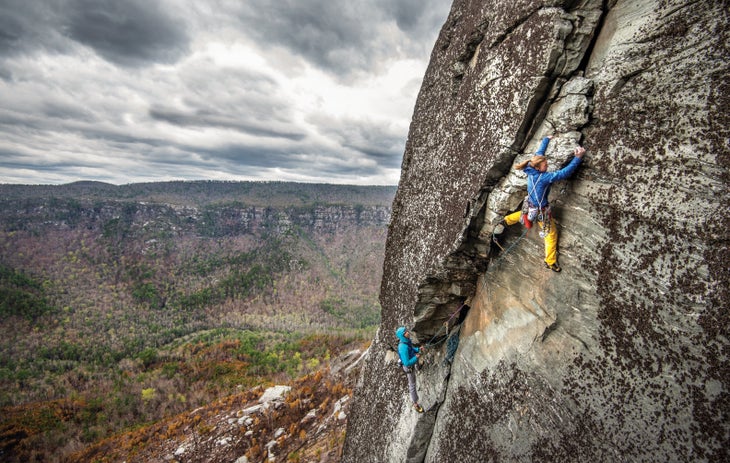 20170407_2096_gn-web julia Shortoff Mountain Linville Gorge North Carolina Trad Rock Climbing