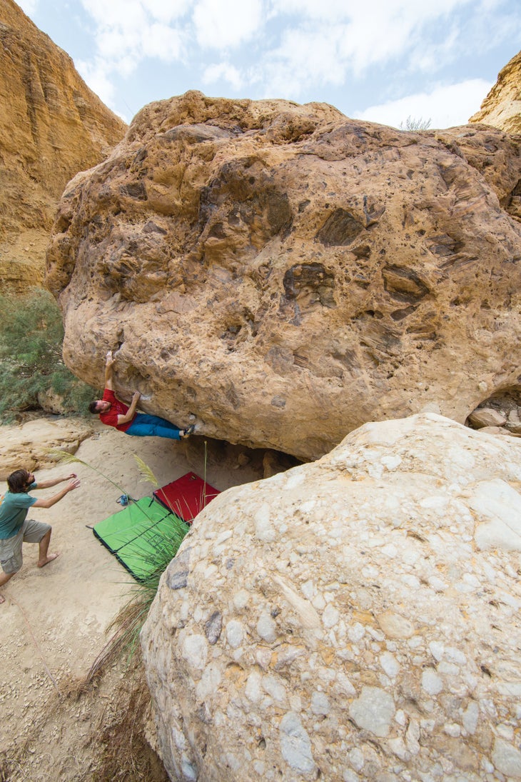 burr110216_136_gn James Lucas Wadi Mukhaires Dead Sea Jordan Bouldering