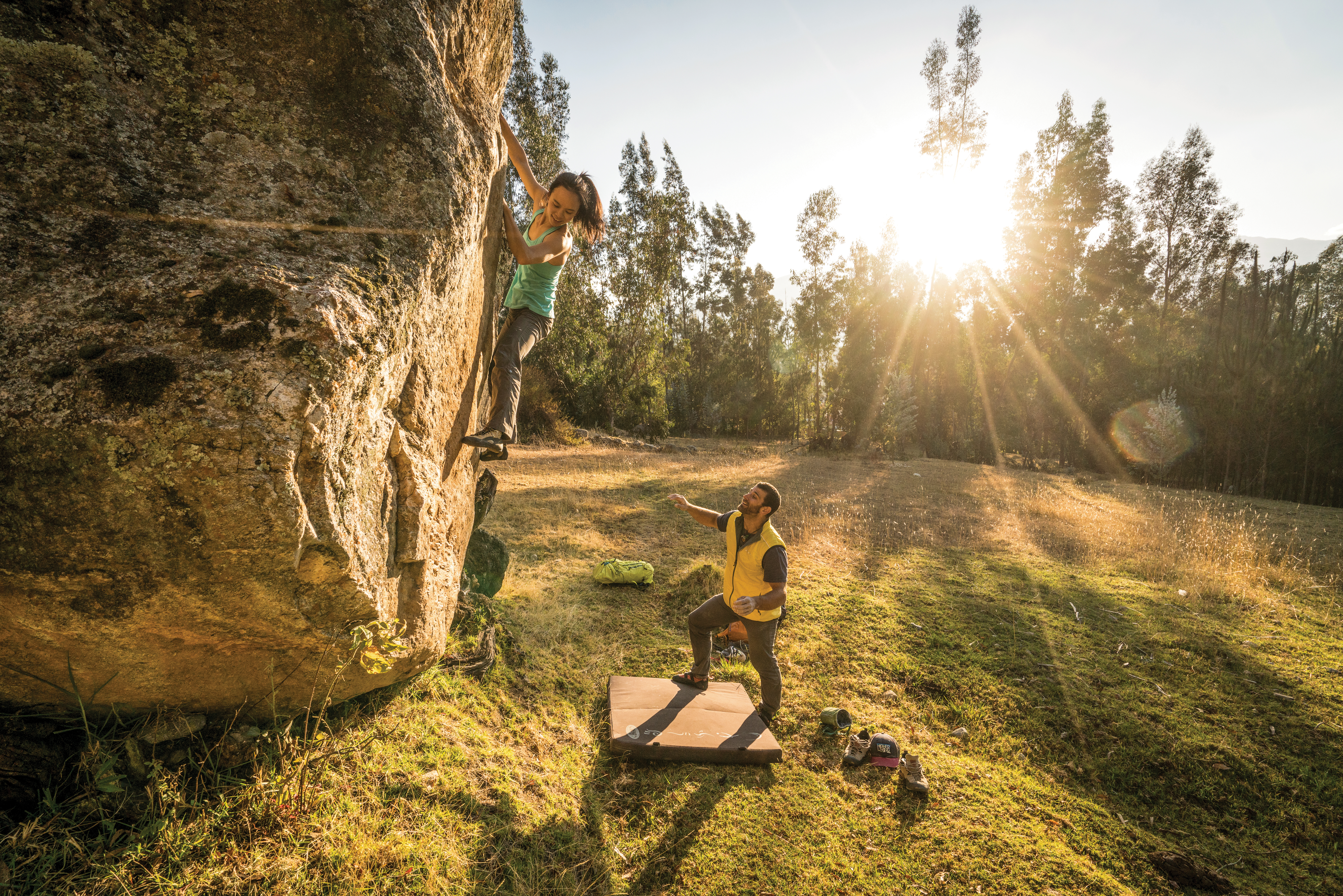 160821_Peru_0780_gn-web Shanjean Lee bouldering El Pinar Huaraz Peru Rock Climbing