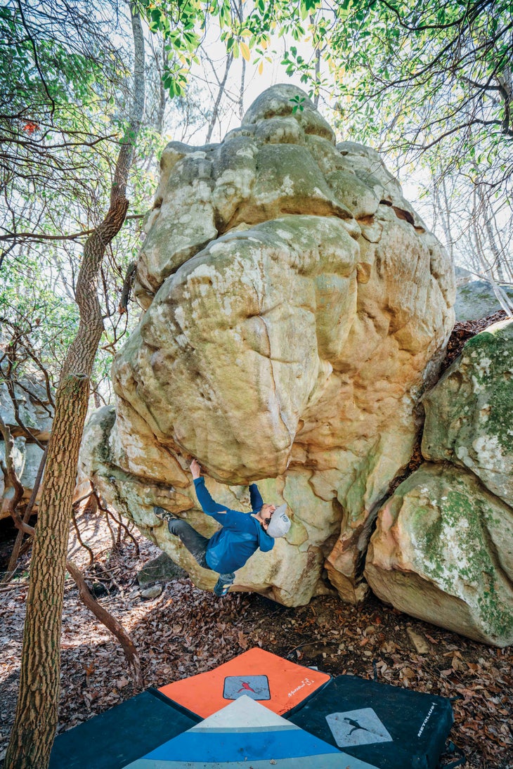 ellison-20170316-02144_gn-web Zahnd V4 Chattanooga Tennessee Bouldering Rock Climbing