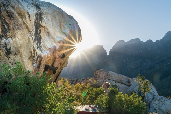 Khoikhoi highres-Arjan-de_Kock_gn-web Shawn Raboutou Lhoikhoi V15 Weighbridge South Africa Bouldering Rock Climbing