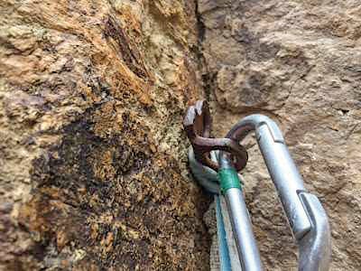 Dupenloup_gn-web Rock climbing Piton protection trad anchor