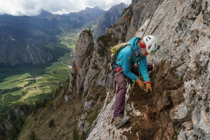 gbradley_170525_zhagana14-snow_520_hi_gn-web Przybysz gardening Gate to Asgard Zhagana Gansu Province rock climbing first ascent