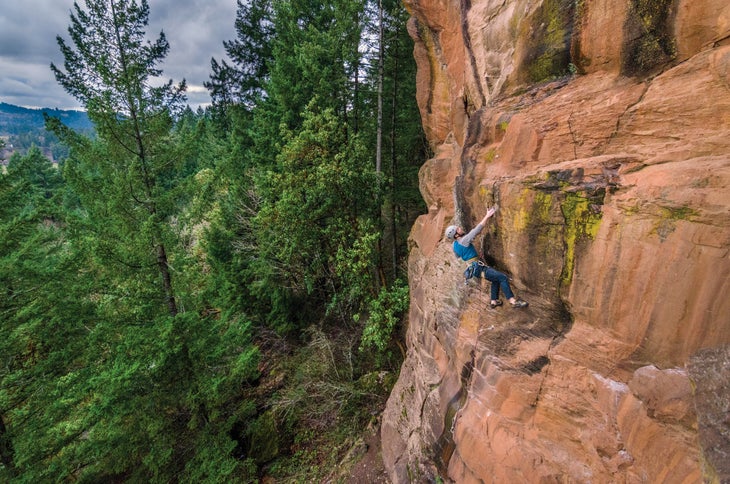 Madrone Wall Climber 3 (1 of 1)_gn-web Nathan Ball Firing Line 5.11a Shining Wall Madrone Crag Rock Climbing Portland Oregon