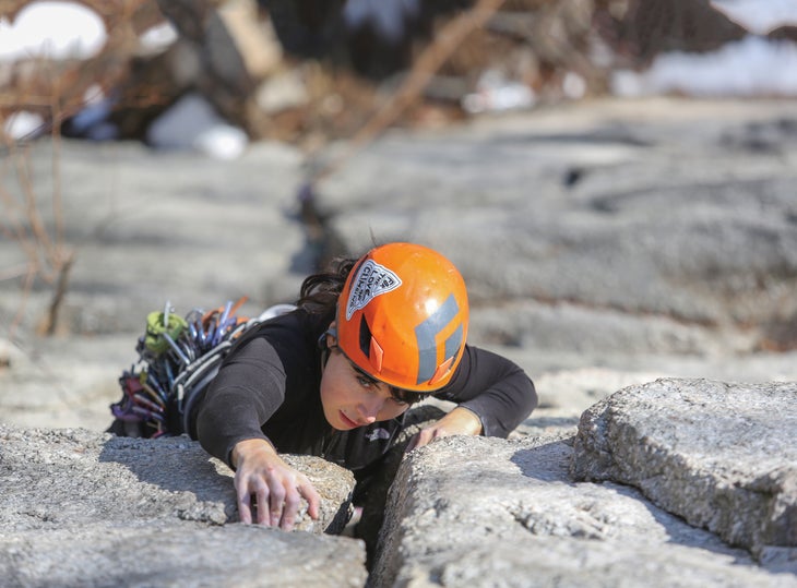 CV__0050_gn Alexis Krauss Sleigh bells Rock climbing trad Rhododendron 5.6 gunks
