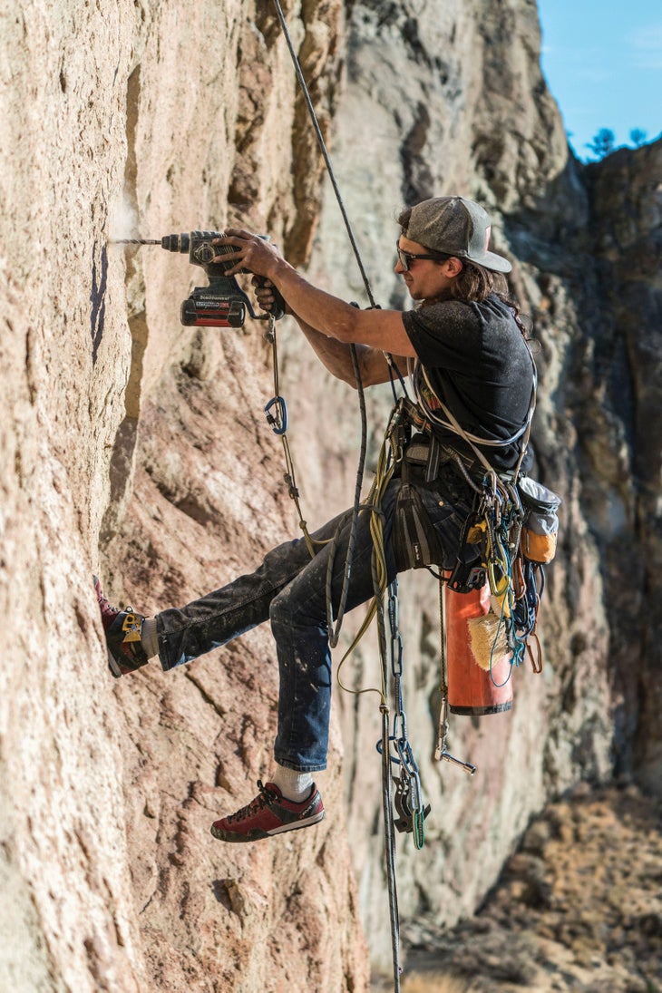 20171031-A9_00941_gn-web Smith Rock Climbing New Route Development Bolting Drilling