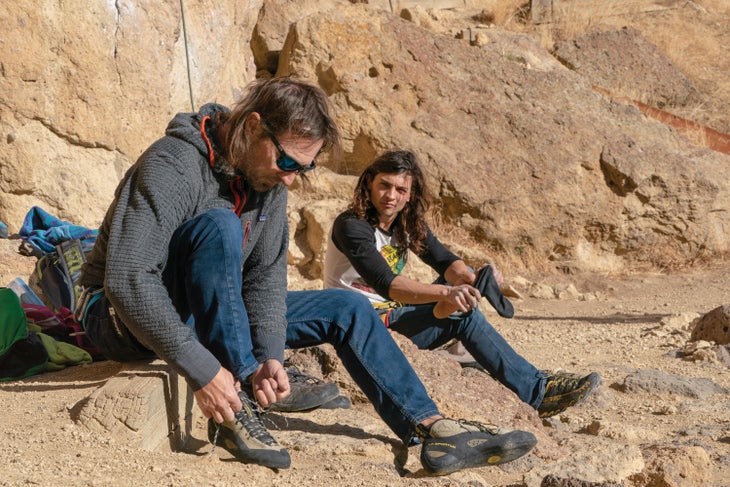 20171114-A9_03556_gn-web Smith Rock Climbing New Route Development Bolting Drilling