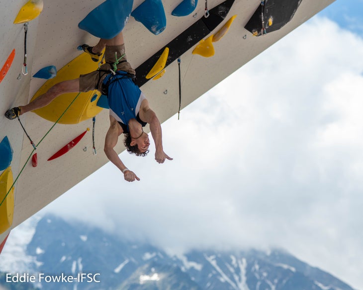 8. Ondra None