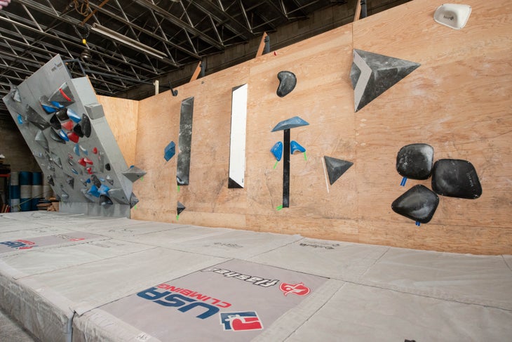 trainingcenter_web_3 None