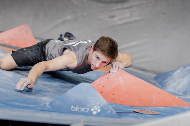 10 Duffy bouldering None