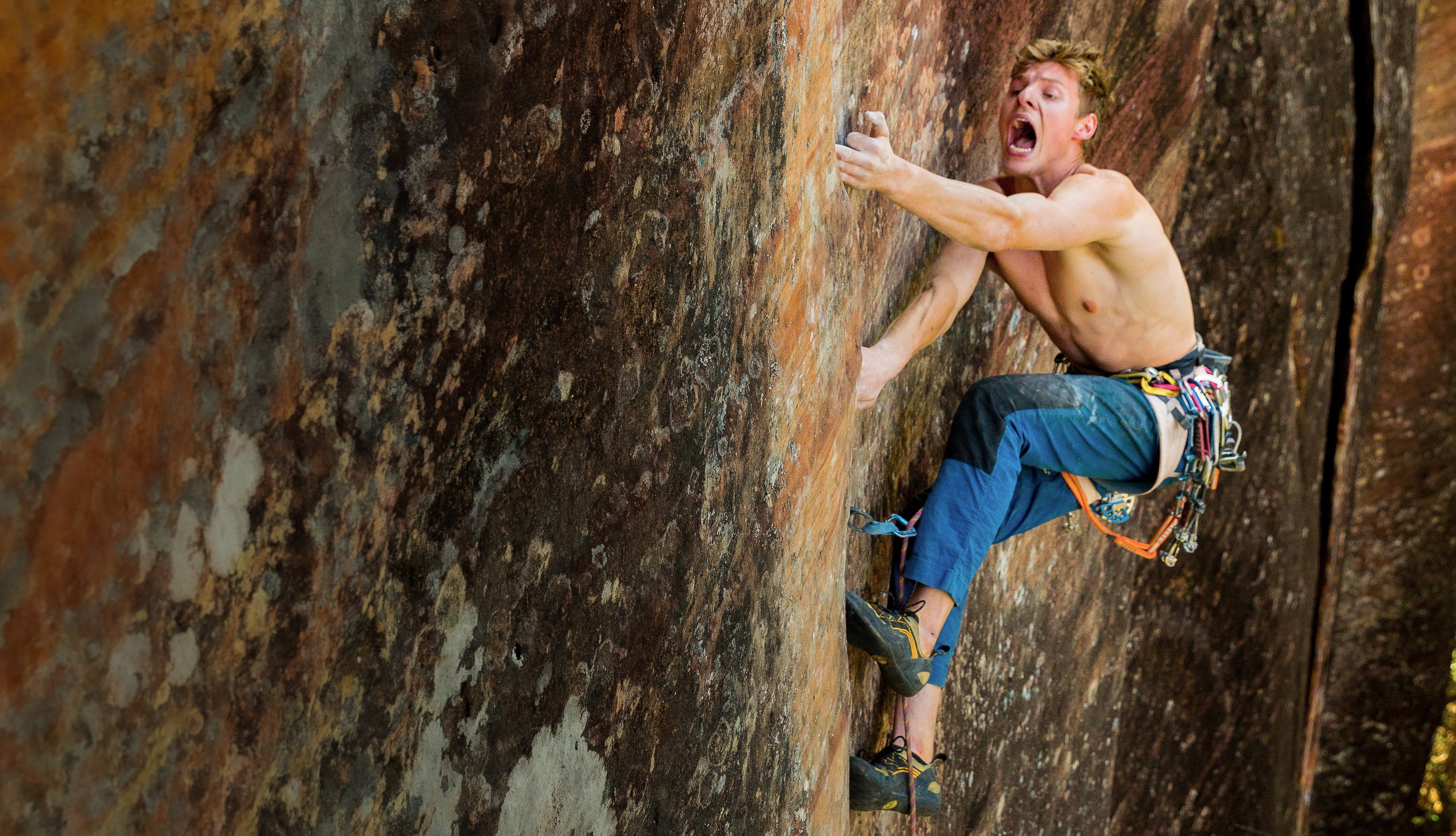 Скалолазание рассказ. Climb картинка. El capitan скалодром. Big wall альпинизм. Взбираться по скале.