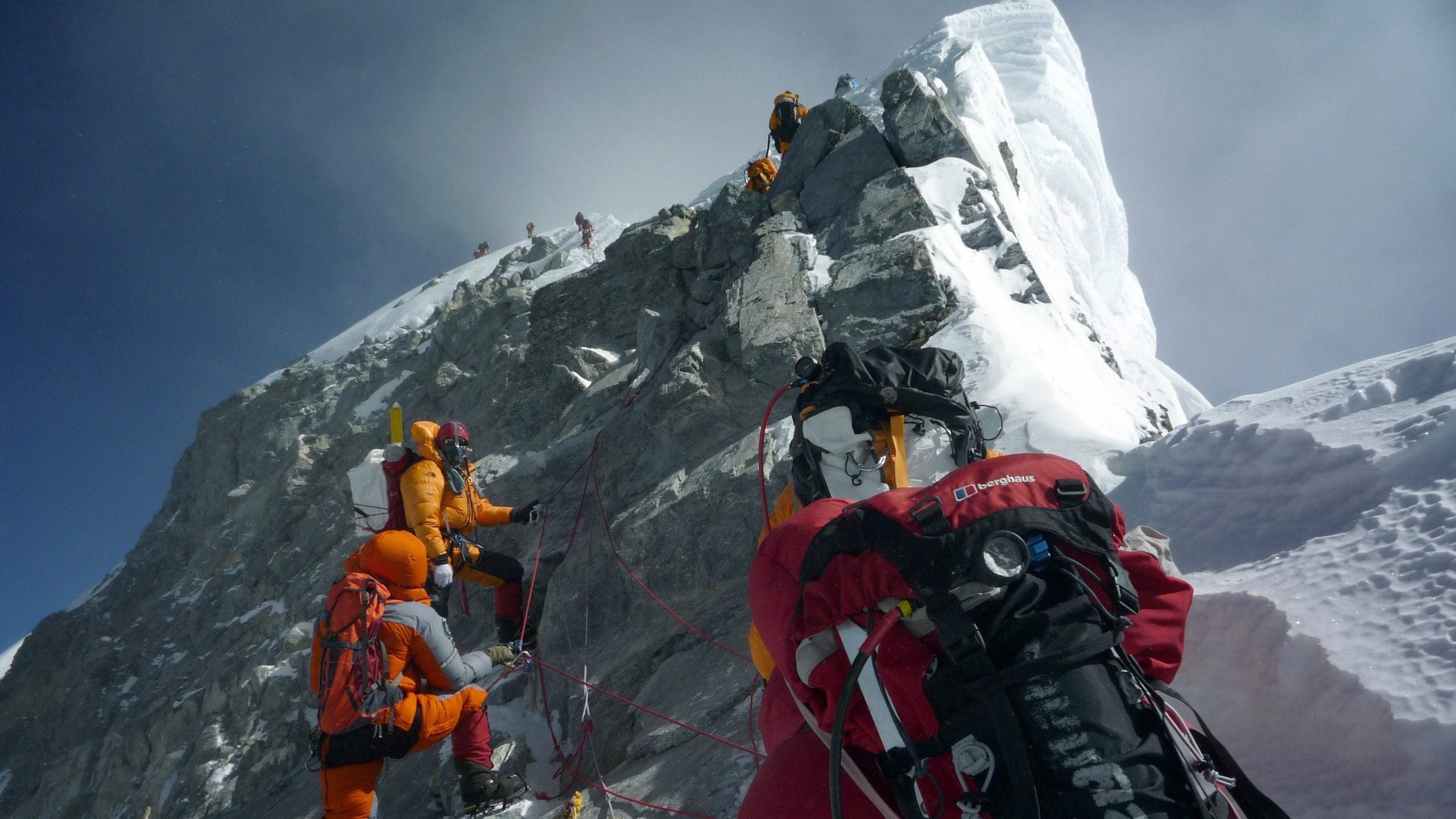 how much does it cost to climb everest 2021 edition climbing