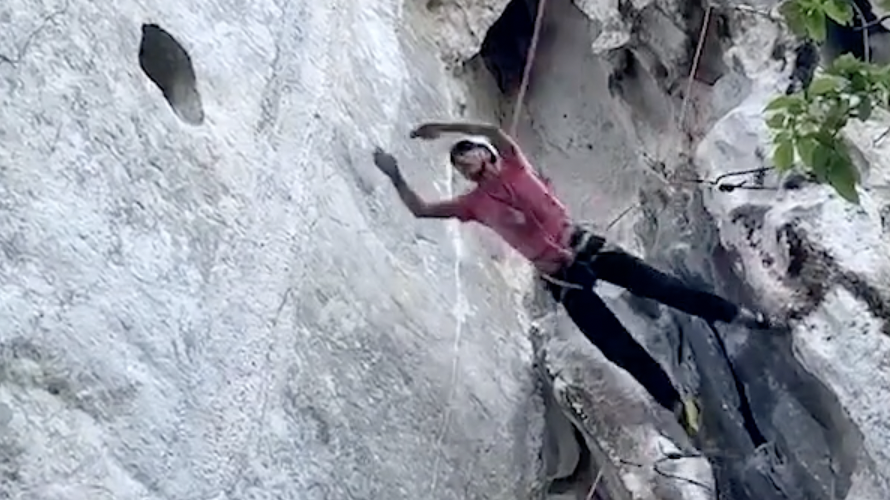 Watch a Big Dyno on Rock Climbing Route In Thailand Climbing