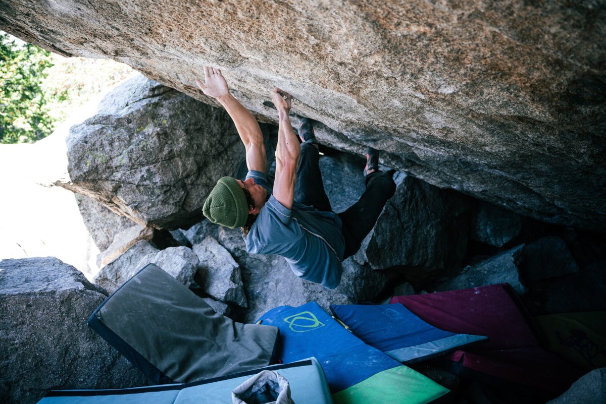 Zac Gala, the Nationals' third boulder, sends a big illusion (V16)