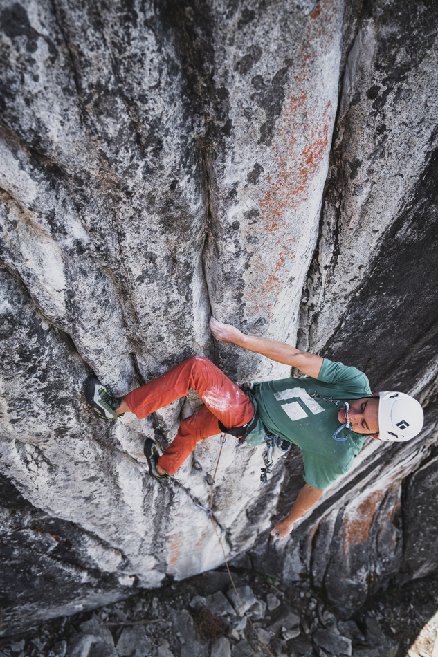 Connor Herson climbs Empath 5.14d on gear.