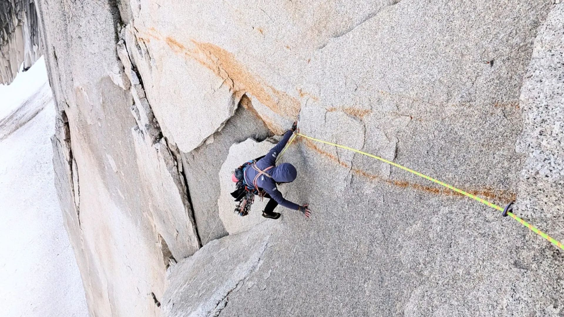 mont-bell Down Hugger #4 シュラフ MontBell U.L. Super Stretch Down Hugger #4 Reviews - Trailspace